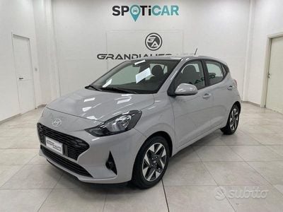 Nuova Hyundai i10 65 CV (47 kW) 2025 Argento Utilitaria