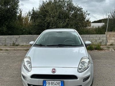 Usata Fiat Grande Punto 69 CV (50 kW) 2015 Grigio Utilitaria