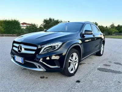 Usata Mercedes GLA200 136 CV (100 kW) 2016 Nero SUV