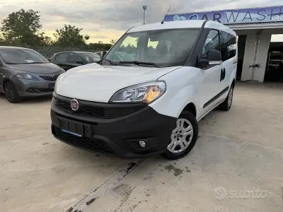 Usata Fiat Doblò 95 CV (69 kW) 2017 Bianco Monovolume