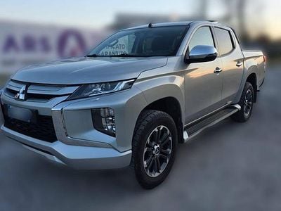 Usata Mitsubishi L200 150 CV (110 kW) 2022 Argento Pick-up