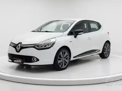 Begagnad Renault Clio IV 90 HK (66 kW) 2014 Vit Sedan