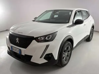 Usata Peugeot 2008 Active 110 CV (80 kW) 2022 Bianco SUV