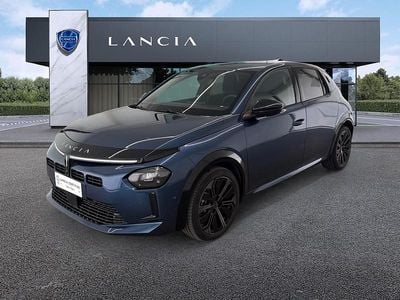 Begagnad Lancia Ypsilon 101 HK (74 kW) 2024 Blå Halvkombi