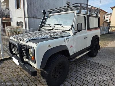 Usata Land Rover Defender 122 CV (89 kW) 2000 Bianco SUV