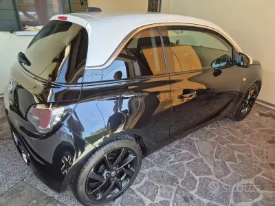 Usata Opel Adam 87 CV (63 kW) 2018 Nero Utilitaria