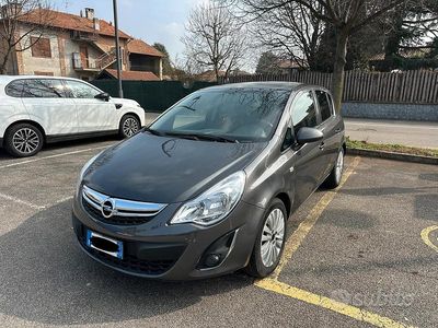 Usata Opel Corsa 2011 Grigio Utilitaria