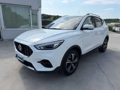 Usata MG ZS Comfort 106 CV (77 kW) 2024 Bianco SUV