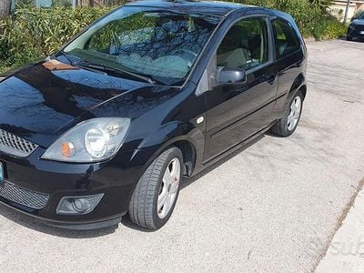 Usata Ford Fiesta 2008 Nero Utilitaria
