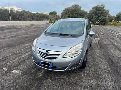 Usata Opel Meriva 120 CV (88 kW) 2011 Grigio Monovolume