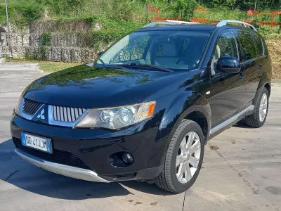 Usata Mitsubishi Outlander 140 CV (102 kW) 2009 Nero SUV