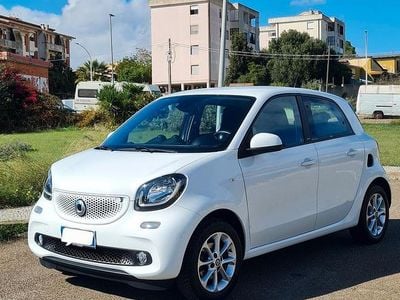 Begagnad Smart ForFour Passion 71 HK (52 kW) 2019 Vit Halvkombi