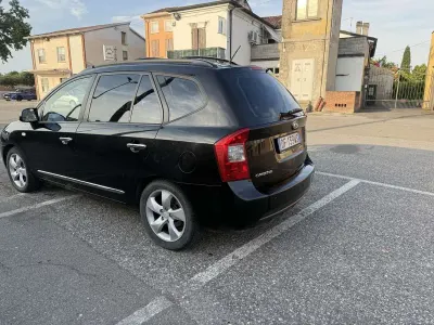 Usata Kia Carens EX 140 CV (102 kW) 2007 Monovolume