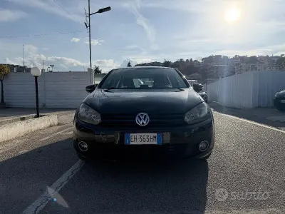 Usata VW Golf VI Trendline 105 CV (77 kW) 2011 Nero Utilitaria