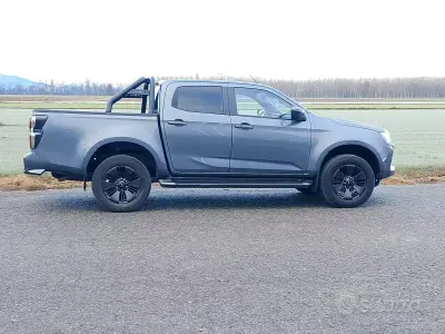 Usata Isuzu D-Max 163 CV (119 kW) 2023 Pick-up
