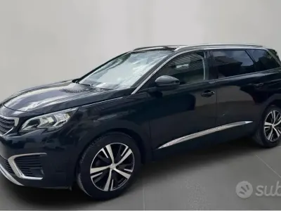 Gebraucht Peugeot 5008 Allure 120 PS (88 kW) 2017 Schwarz Kombi
