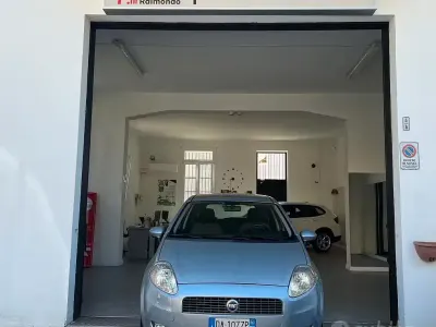 Usata Fiat Grande Punto 77 CV (56 kW) 2006 Grigio Utilitaria