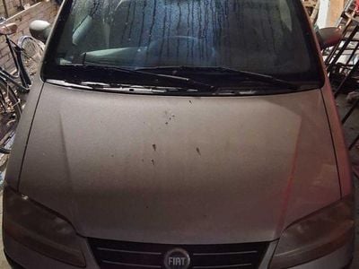Usata Fiat Idea 69 CV (50 kW) 2004 Grigio Monovolume
