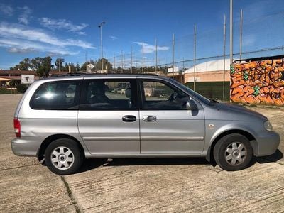 Usata Kia Carnival EX 2002 Grigio Monovolume