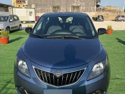 Brugt Lancia Ypsilon S 69 HK (50 kW) 2022 Blå Hatchback
