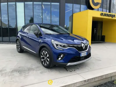 Usata Renault Captur Techno 143 CV (105 kW) 2023 Blu/azzurro SUV