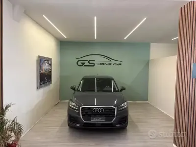 Usata Audi Q2 Business 116 CV (85 kW) 2017 Grigio SUV