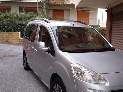 Usata Peugeot TePee 75 CV (55 kW) 2013 Grigio Monovolume