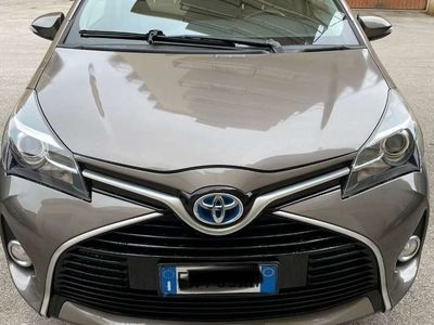 usata Toyota Yaris Hybrid 