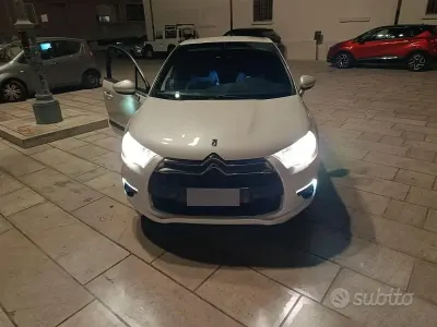Usata Citroën DS4 120 CV (88 kW) 2015 Bianco Utilitaria