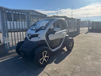 Usata Renault Twizy Life 8 kW (11 CV) 2021 Bianco Utilitaria