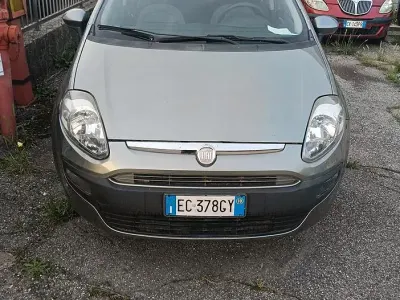 Usata Fiat Punto Evo 65 CV (47 kW) 2010 Grigio Utilitaria