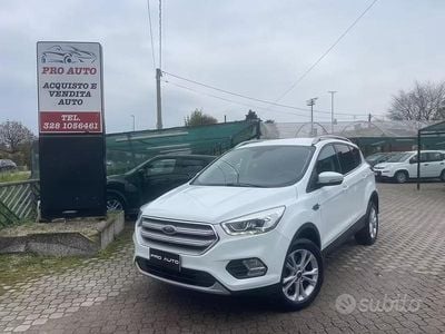 Usata Ford Kuga Titanium 120 CV (88 kW) 2018 Bianco SUV