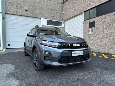 Nuova Dacia Sandero Expression 120 CV (88 kW) 2026 Verde Berlina