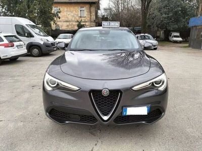 Usata Alfa Romeo Stelvio Business 162 CV (119 kW) 2019 Grigio chiaro SUV