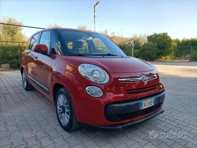 Usata Fiat 500L Living 105 CV (77 kW) 2014 Rosso Monovolume