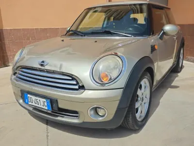 Usata Mini Cooper Chili 120 CV (88 kW) 2007 Oro Utilitaria