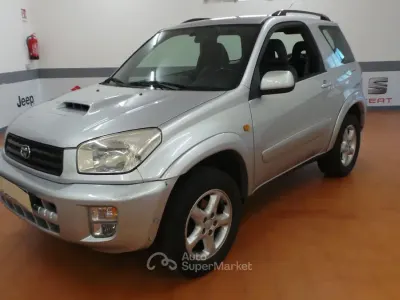 Usata Toyota RAV4 116 CV (85 kW) 2002 Argento SUV