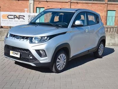 Usata Mahindra KUV100 83 CV (61 kW) 2023 Argento SUV