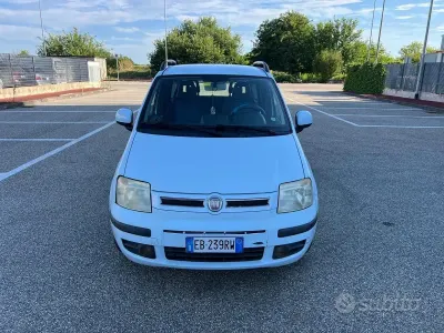 Usata Fiat Panda Emotion 69 CV (50 kW) 2010 Bianco Utilitaria