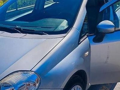 Usata Fiat Punto 75 CV (55 kW) 2007 Grigio Utilitaria