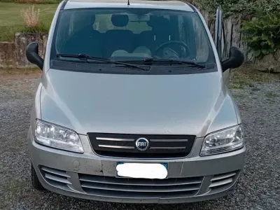 Usata Fiat Multipla 116 CV (85 kW) 2006 Grigio Monovolume