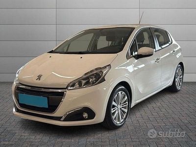 Usata Peugeot 208 Active 82 CV (60 kW) 2017 Bianco Utilitaria