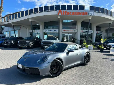 Nuova Porsche 992 485 CV (356 kW) 2025 Grigio Cabrio
