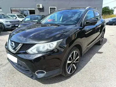 Usata Nissan Qashqai Tekna 131 CV (96 kW) 2015 Nero SUV