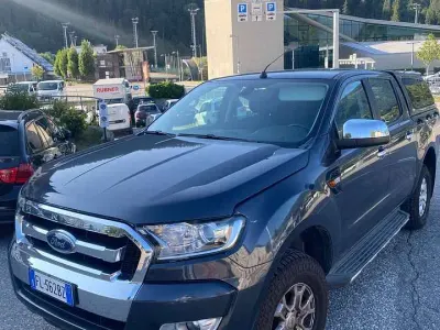 Usata Ford Ranger XLT 160 CV (117 kW) 2017 Grigio Pick-up