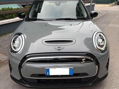 Usata Mini Cooper SE 135 kW (184 CV) 2022 Grigio Utilitaria