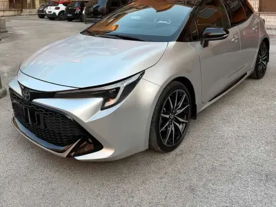Usata Toyota Corolla Sport 140 CV (102 kW) 2023 Argento Berlina
