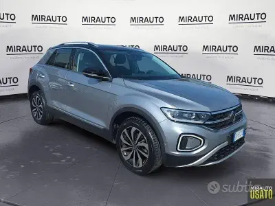 Usata VW T-Roc Style 150 CV (110 kW) 2023 Grigio SUV