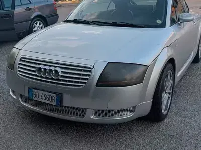 Usata Audi TT 179 CV (131 kW) 1999 Grigio Coupé