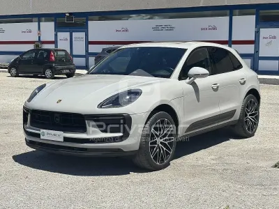 Usata Porsche Macan 265 CV (194 kW) 2022 Grigio SUV